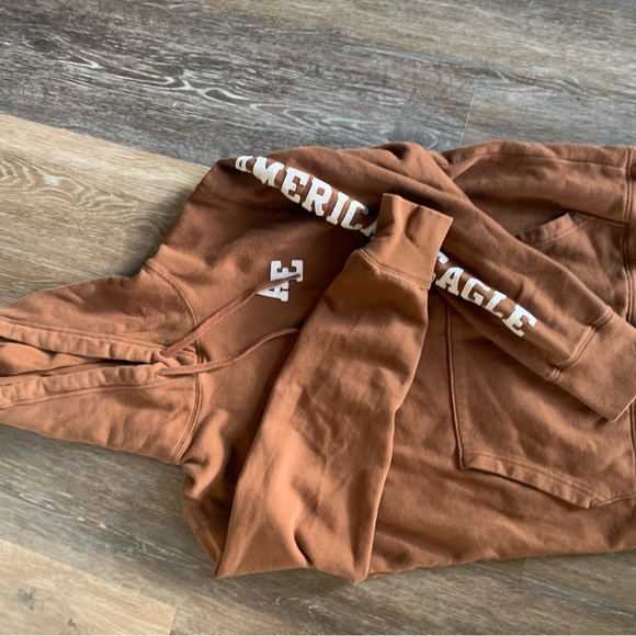 American Eagle brown sweatshirt with white letters. - Picture 2 of 4